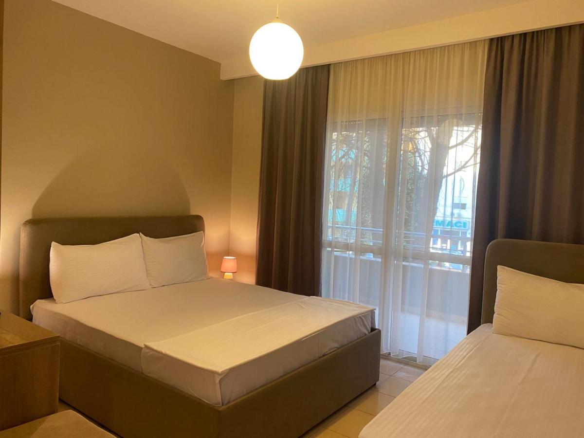 Rumar Hotel Дуррес Экстерьер фото