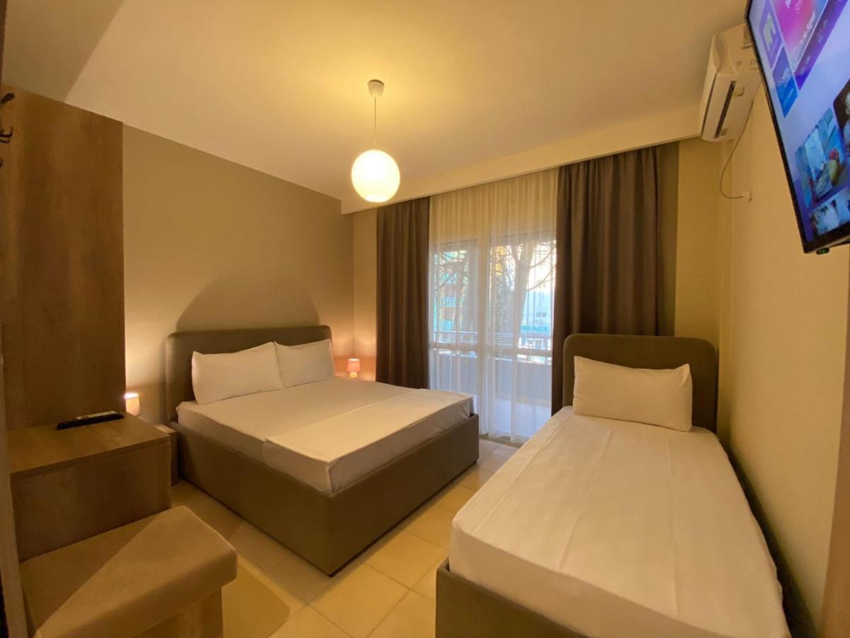Rumar Hotel Дуррес Экстерьер фото