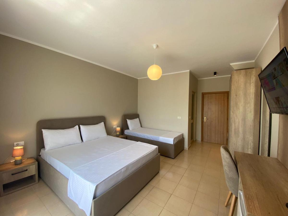 Rumar Hotel Дуррес Экстерьер фото