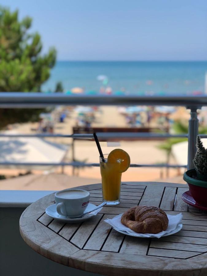 Rumar Hotel Дуррес Экстерьер фото
